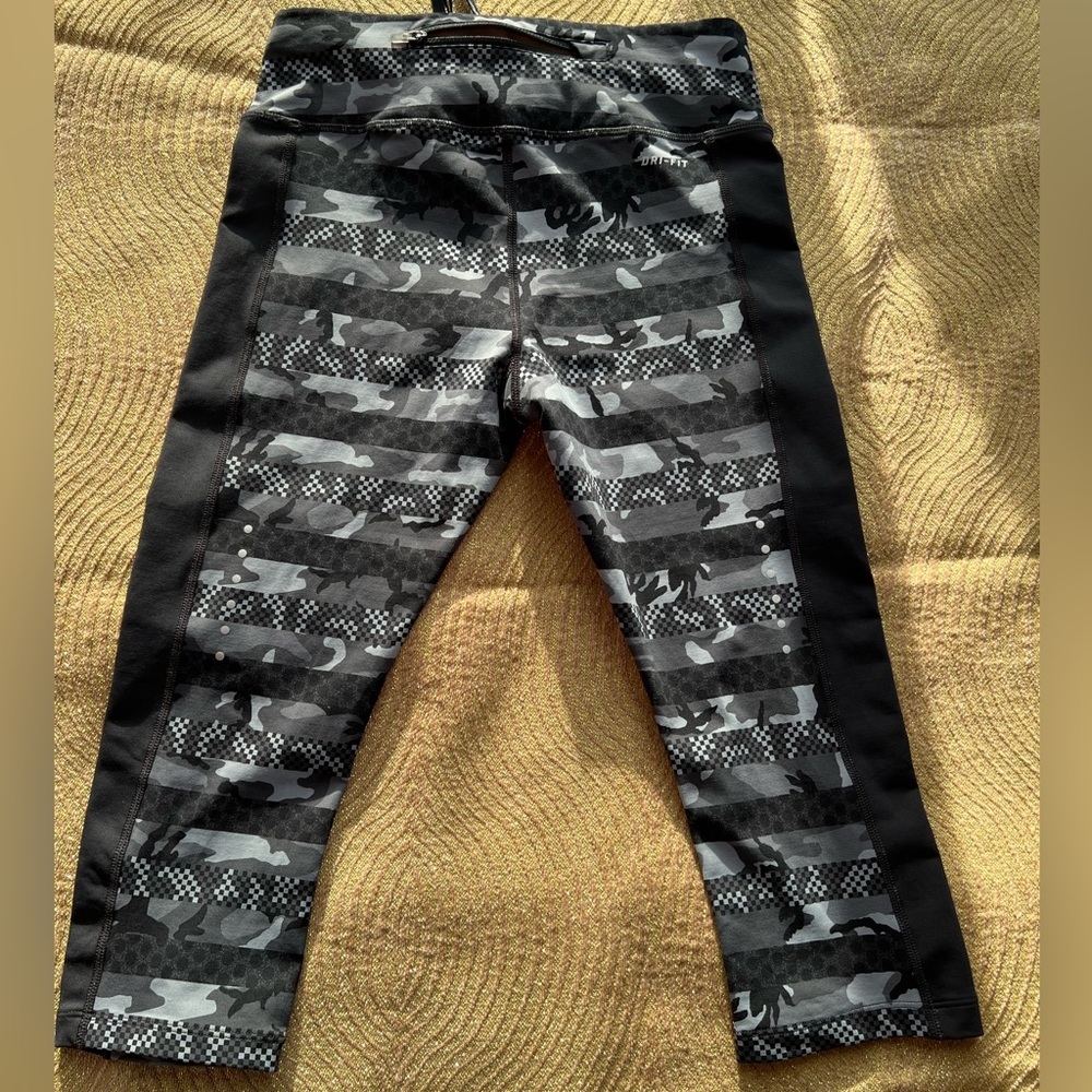 Nike Epic Luxe Capri